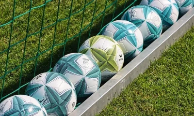 10 Soccer Balls